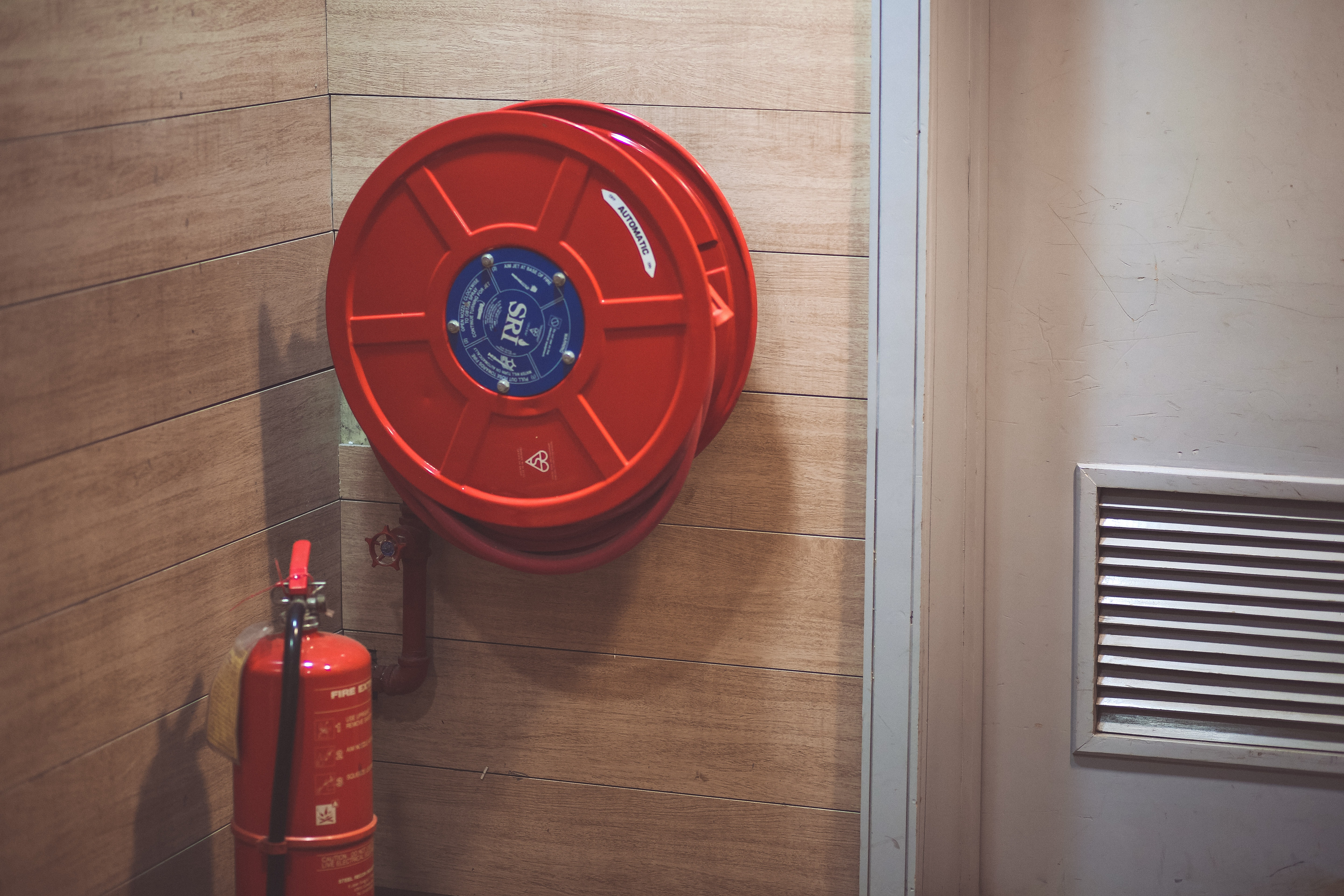 Ochrona przeciwpożarowa – jakich zasad powinieneś przestrzegać?